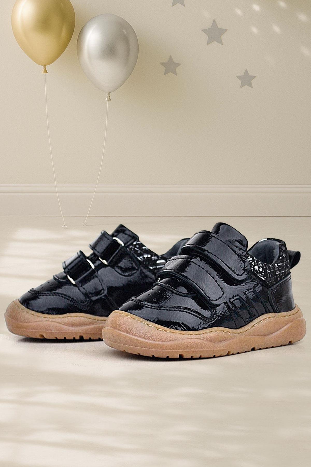 Rakerplus Schaggy Genuine Leather Shiny Black Baby Sports Shoes