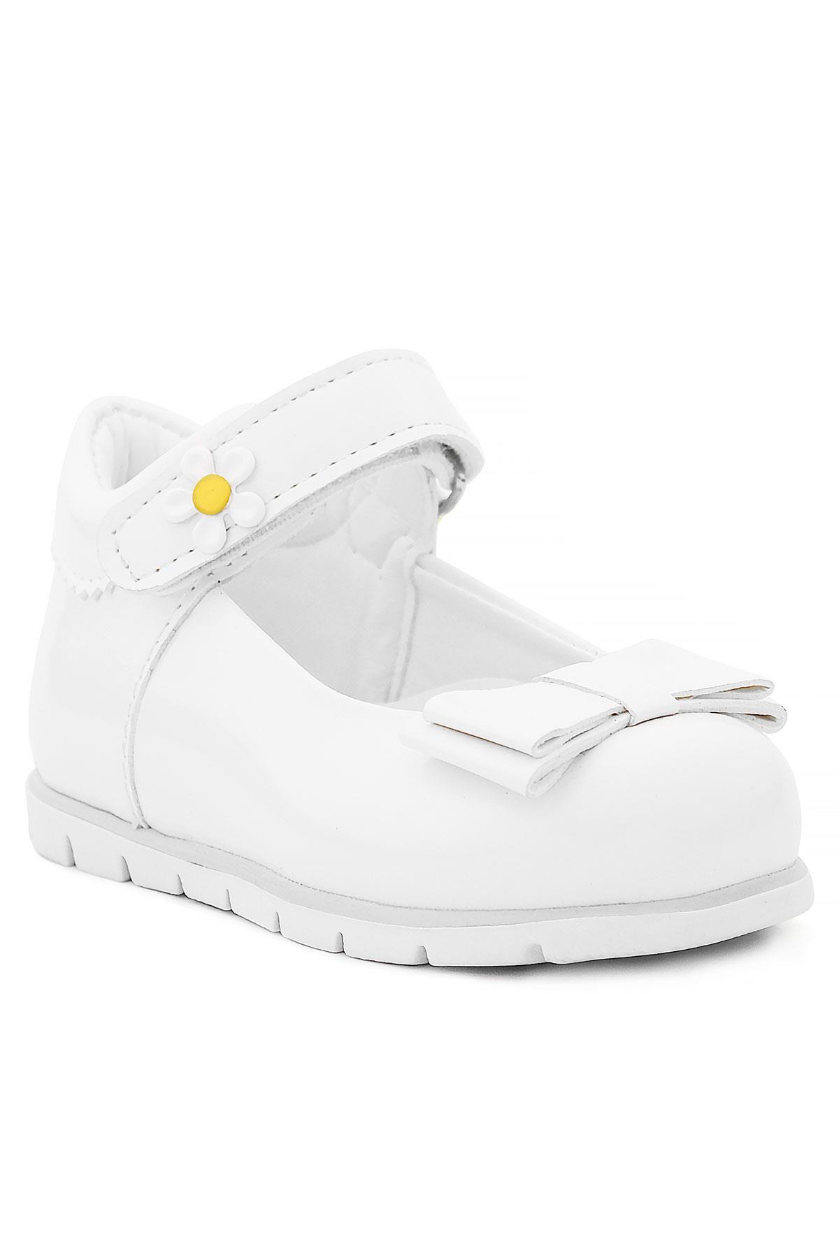 Rakerplus Beyaz Rugan Fiyonklu Papatya Detaylı Kız Bebek Babet Ayakkabı