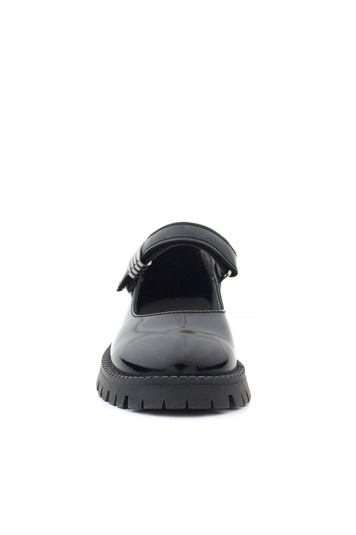 Rakerplus Siyah Rugan Cırtlı Kalın Tabanlı Metal Detaylı Kız Çocuk Okul Ayakkabısı