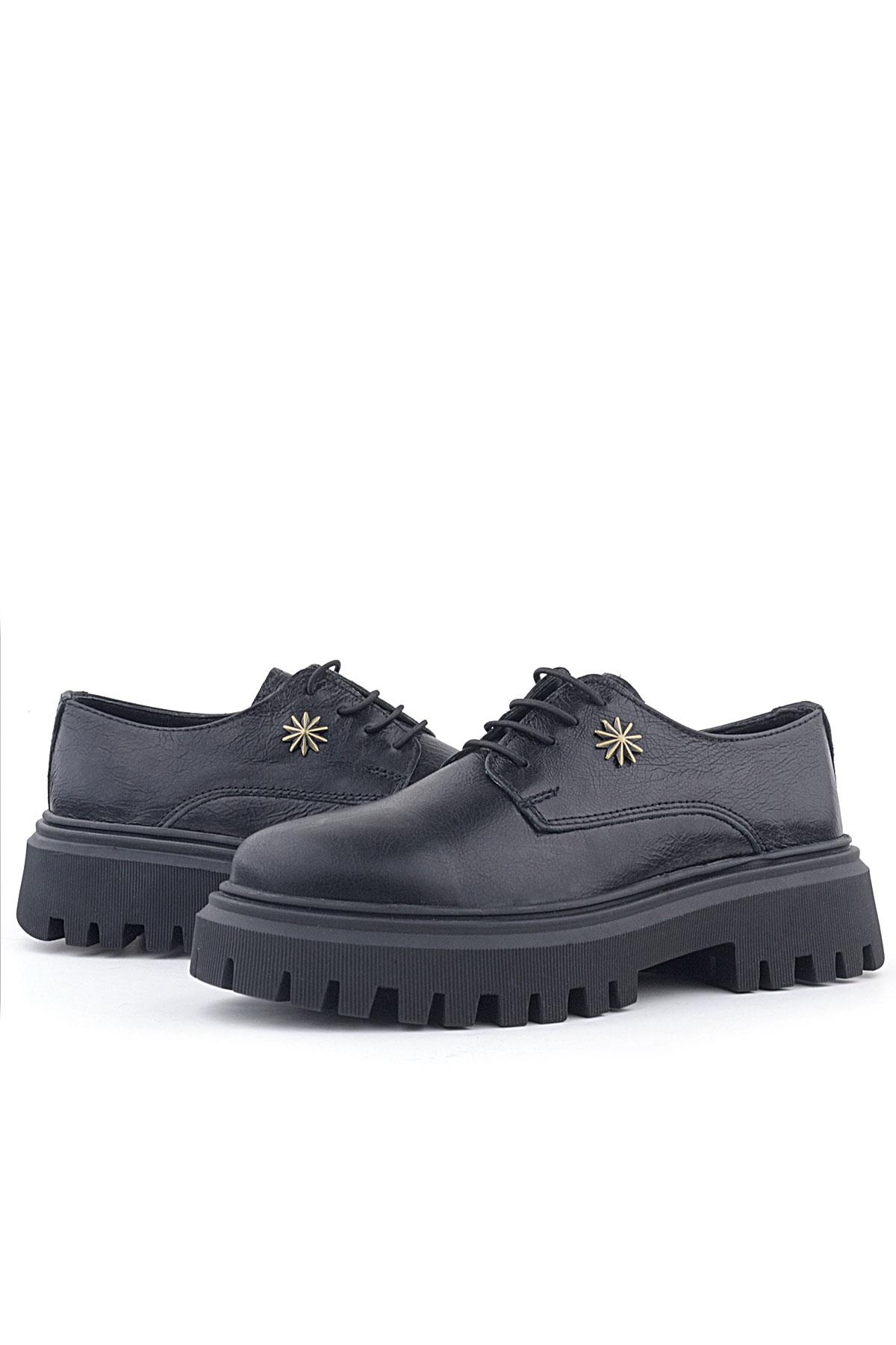 Rakerplus Siyah Kırışık Hakiki Deri Bağcıklı Toka Detaylı Kız Çocuk Oxford Ayakkabı