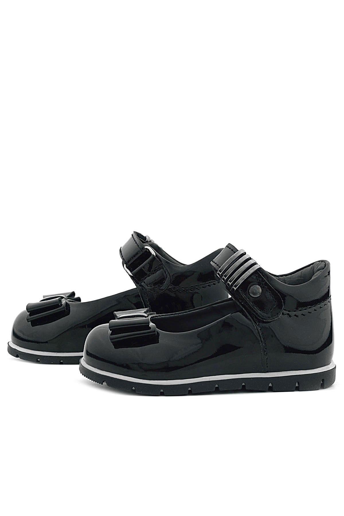 Rakerplus Siyah Rugan Metal Detaylı Fiyonklu Kız Bebek Babet Ayakkabı 105-SRDT.25