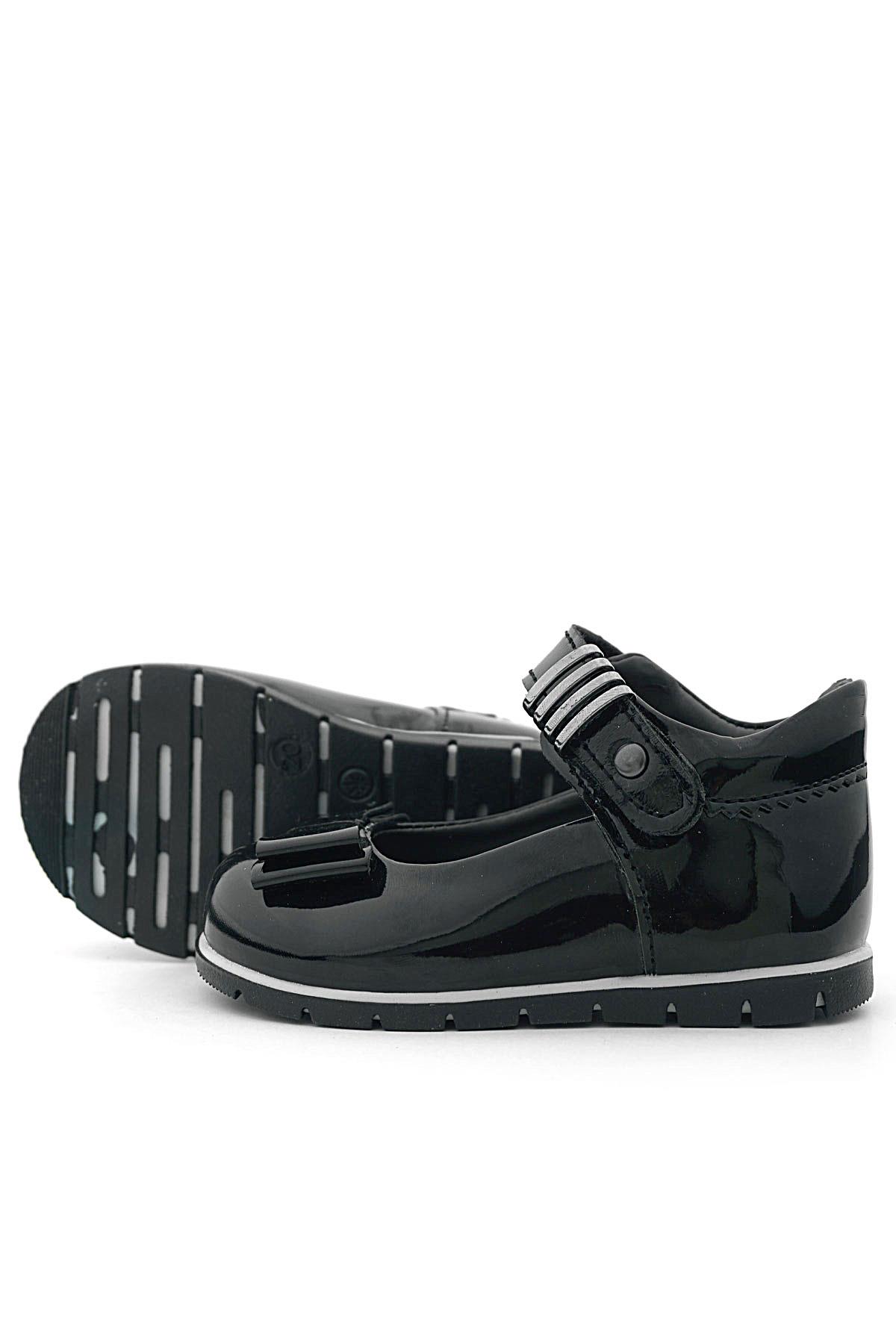 Rakerplus Siyah Rugan Metal Detaylı Fiyonklu Kız Bebek Babet Ayakkabı 105-SRDT.25