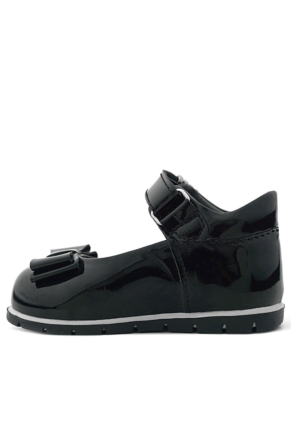 Rakerplus Siyah Rugan Metal Detaylı Fiyonklu Kız Bebek Babet Ayakkabı 105-SRDT.25