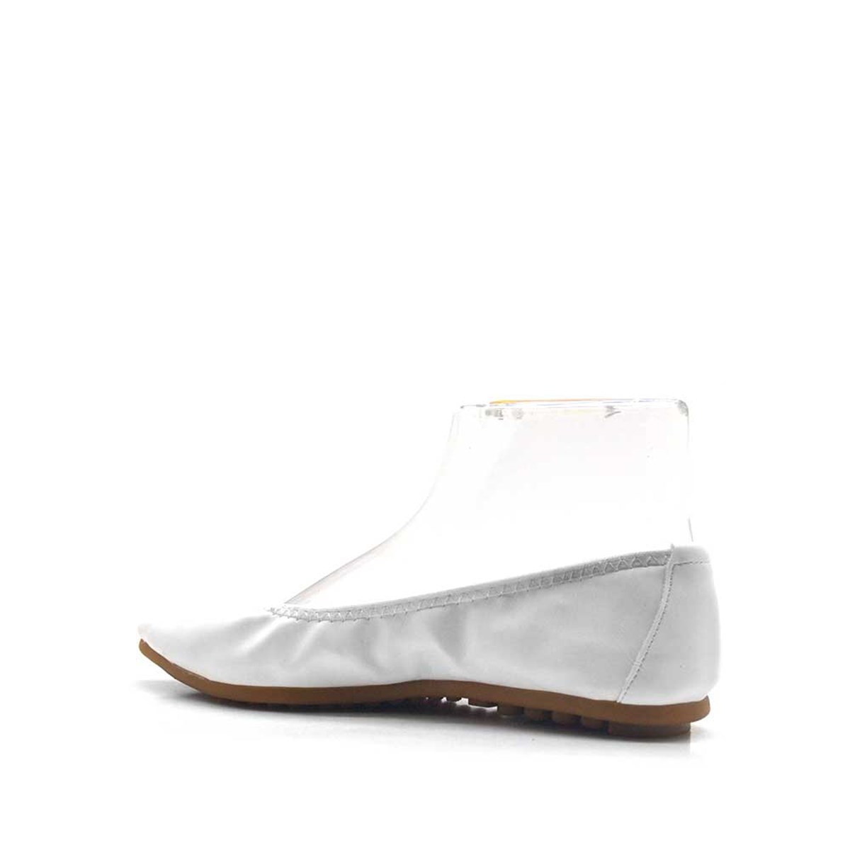 Kadın beyaz katlanabilir babet