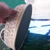 Hasıreli Örgü Kulplu Yuvarlak Hasır Tepsi -VernikliHSR4124