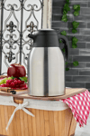 Yaren StyleYüksek Performanslı 2 Litre Çift Kat Paslanmaz Çelik Termos yarenstyle.com'da! 12 Saat sıcak, 24 Saat soğuk içecek keyfi için ideal. Kamp, piknik, ofis ve outdoor aktiviteler için mükemmel bir seçim!2 Litre Çift Kat Paslanmaz Çelik Termos – 12 Saat Sıcak, 24 Saat Soğuk | Kamp Piknik Ofis Outdoor