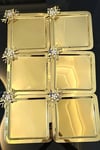 Yaren Style6'lı Lüx Taşlı Papatya Çiçek Aksesuarlı Gold Renk Sunum Tepsisi | Dekoratif Söz, Kahve, Çay, Tepsisi6'lı Lüx Taşlı Papatya Çiçek Aksesuarlı Gold Renk Sunum Tepsisi | Dekoratif Söz, Kahve, Çay, Tepsisi
