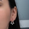 Gümüş Rose Sallantılı Yıldız Kadın Küpe