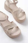 24414-1005 Bej Günlük Çapraz Dolgu Topuk Kadın Sandalet