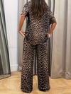 Kadın Kısa Kollu Bisiklet Yaka Iki Iplik Leopar Desenli Bluz Ve Pantolon Ikili Takım