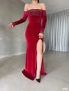 Kadın Madonna / Kayık Yaka Taş İşlemeli Yırtmaçlı Uzun Kadife Abiye Elbise