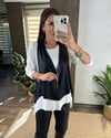 Kadın Uzun Kol Asimetrik Kesim Viskon Bluz Ve çatlak Deri Görünümlü Fermuar Detaylı Yelek Ikili Takım