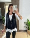 Kadın Uzun Kol Asimetrik Kesim Viskon Bluz Ve çatlak Deri Görünümlü Fermuar Detaylı Yelek Ikili Takım
