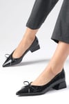 Beatrix Siyah Renk Krokodil Desenli Topuklu Ayakkabı-Low Heels-Mio Gusto-01421BLX