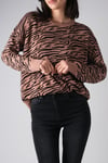 Camel Renk Zebra Desen Kazak-GİYİM-Mio Gusto-G0045CMK