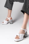 Sandra Beyaz Renk Platformlu Sandalet-Sandals-Mio Gusto-02228WHC