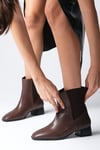 Shania Kahverengi Küt Burunlu Lastikli Bot-Thick Heels-Mio Gusto-01494BRC