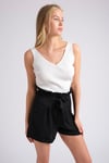 Siyah Renk Kuşaklı Kadın Kumaş Şort-Şort-Mio Gusto-G0011BLK
