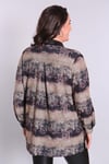 Batik Desenli Büyük Beden Bej Gömlek