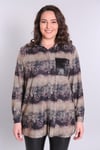 Batik Desenli Büyük Beden Bej Gömlek