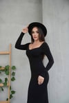 Siyah Sandy Kumaş Göğüs Glop Detaylı Yırtmaç Dekolteli Maxi Boy Elbise