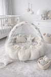 Jaju Baby Beyaz Örgü Kumaş Açılır - Kapanır Oyun Minderi Cibinlik Aparatlı Babynest