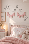 Jaju Baby Pembe Kirpik Duvar Dekoru – Çocuk & Bebek Odası Dekoratif Ahşap Aksesuar 20 x 12 cm