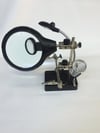 MERCEKLİ IŞIKLI LEDLİ ÜÇEL,  BÜYÜTEÇLİ HAVYA STANDI, AUXILIARY CLIP MAGNIFIER AC/DC INTERCHANGEABLE 