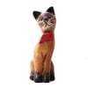 TİK AĞACI PAPYONLU KEDİ