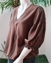 kahve crep kol çimalı bluz