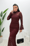 Dantel  Kumaş  Büzgü Detaylı Elbise - BORDO