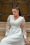 Double Kumaş Kolları 3 Boyutlu Çiçekli Elbise - Beyaz