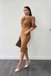 Krep Kumaş Degaje Yaka Kalem Elbise - Camel