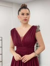 Simli Kumaş Omuzları Taşlı Elbise - BORDO