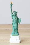 Amerika Birleşik DevletleriDünyadan HediyelerDNY-HD100293Keskin Hediyelik Eşya Ve TekstilABD New York Özgürlük Heykeli Reçine 26 cm
