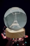 FransaDünyadan HediyelerDNY-HDYEYFL16Keskin Hediyelik Eşya Ve TekstilEyfel Kristal Cam Küre 8cm Led Işıklı Usb Kablolu Ahşap Stantlı Gece Lambası