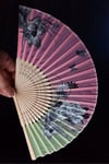 JaponyaDünyadan HediyelerDNY-HD100686Keskin Hediyelik Eşya Ve TekstilJapon Bambu Kumaş Yelpaze Çanta Boy Stant Hediyeli No.4
