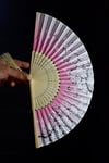 JaponyaDünyadan HediyelerDNY-HD100697Keskin Hediyelik Eşya Ve TekstilJapon Bambu Kumaş Yelpaze Çanta Boy Stant Hediyeli No.15
