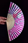 JaponyaDünyadan HediyelerDNY-HD100715Keskin Hediyelik Eşya Ve TekstilJapon Bambu Kumaş Yelpaze Çanta Boy Stant Hediyeli No.33