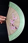 JaponyaDünyadan HediyelerDNY-HD100724Keskin Hediyelik Eşya Ve TekstilJapon Bambu Kumaş Yelpaze Çanta Boy Stant Hediyeli No.42