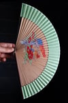 JaponyaDünyadan HediyelerDNY-HD100731Keskin Hediyelik Eşya Ve TekstilJapon Bambu Kumaş Yelpaze Çanta Boy Stant Hediyeli No.49