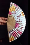 JaponyaDünyadan HediyelerDNY-HD100736Keskin Hediyelik Eşya Ve TekstilJapon Bambu Kumaş Yelpaze Çanta Boy Stant Hediyeli No.54