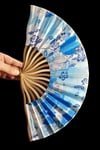 JaponyaDünyadan HediyelerDNY-HD100754Keskin Hediyelik Eşya Ve TekstilJapon Bambu Kumaş Yelpaze Çanta Boy Stant Hediyeli No.72