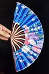 JaponyaDünyadan HediyelerDNY-HD100798Keskin Hediyelik Eşya Ve TekstilJapon Bambu Kumaş Yelpaze Çanta Boy Stant Hediyeli No.116