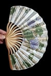 JaponyaDünyadan HediyelerDNY-HD100804Keskin Hediyelik Eşya Ve TekstilJapon Bambu Kumaş Yelpaze Çanta Boy Stant Hediyeli No.122