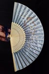 JaponyaDünyadan HediyelerDNY-HD100814Keskin Hediyelik Eşya Ve TekstilJapon Bambu Kumaş Yelpaze Çanta Boy Stant Hediyeli No.132