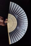 JaponyaDünyadan HediyelerDNY-HD100815Keskin Hediyelik Eşya Ve TekstilJapon Bambu Kumaş Yelpaze Çanta Boy Stant Hediyeli No.133