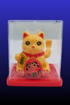 JaponyaDünyadan HediyelerDNY-HDY4526S4KRM04Keskin Hediyelik Eşya Ve TekstilManeki Neko El Sallayan Mini Şans Kedisi Krem Solar Güneş Enerjili 5x5cm S4KRM04