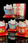 JaponyaDünyadan HediyelerDNY-HDYZMRT03MKeskin Hediyelik Eşya Ve TekstilSeramik Maneki Neko Mavi Güneş Enerjili Şans Kedisi 12cm No.3