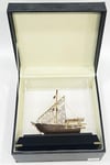 KatarDünyadan HediyelerDNY-DH3365Keskin Hediyelik Eşya Ve TekstilPirinç Yelkenli Gemi Altın Kaplama Katar Dhow Teknesi Deri Kutulu 23cm No.2